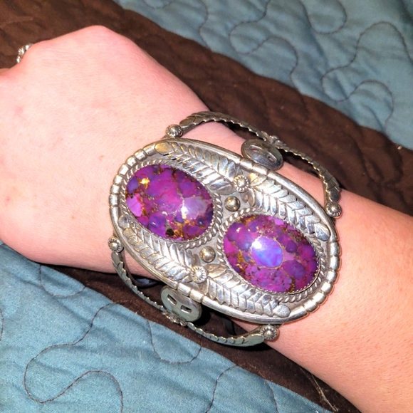 Real ⭐️ Handmade TM Purple Turquoise and Silver Signed Cuff Tommy Nelson Navajo - Picture 10 of 17